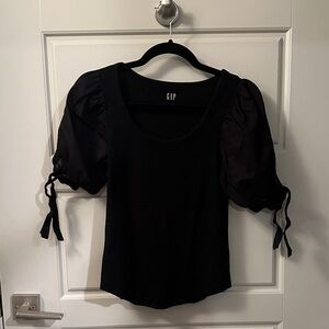 GAP Women's Elegant Black Puff Sleeve Blouse